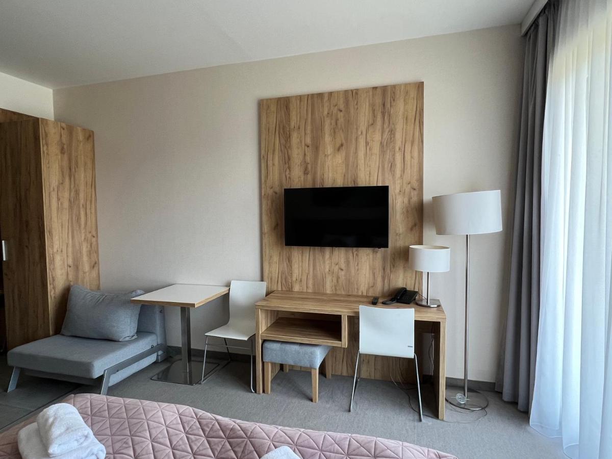 Aparthotel Apartamenty Czarna Gora 112 Сєнна Екстер'єр фото